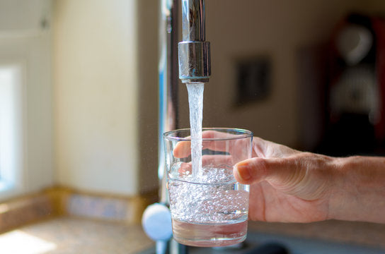 Navigating Water Contaminants: The Imperative of Water Filtration for Health